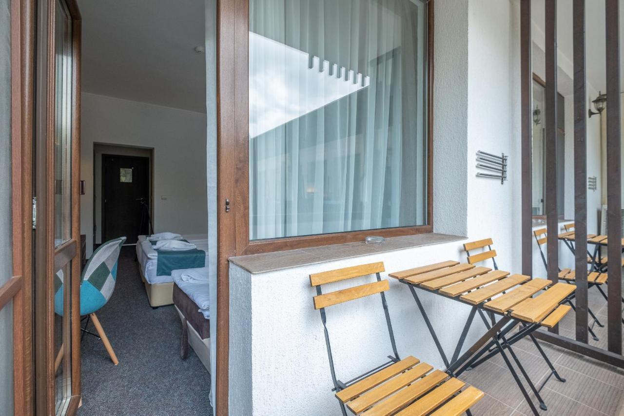 Park Hotel Asenevtsi เวลีคอเทอร์โนโว ภายนอก รูปภาพ