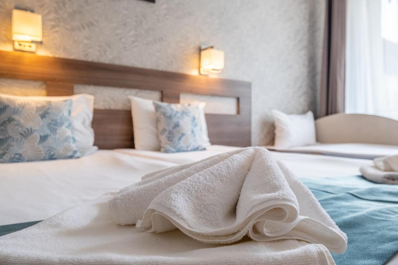 Park Hotel Asenevtsi เวลีคอเทอร์โนโว ภายนอก รูปภาพ